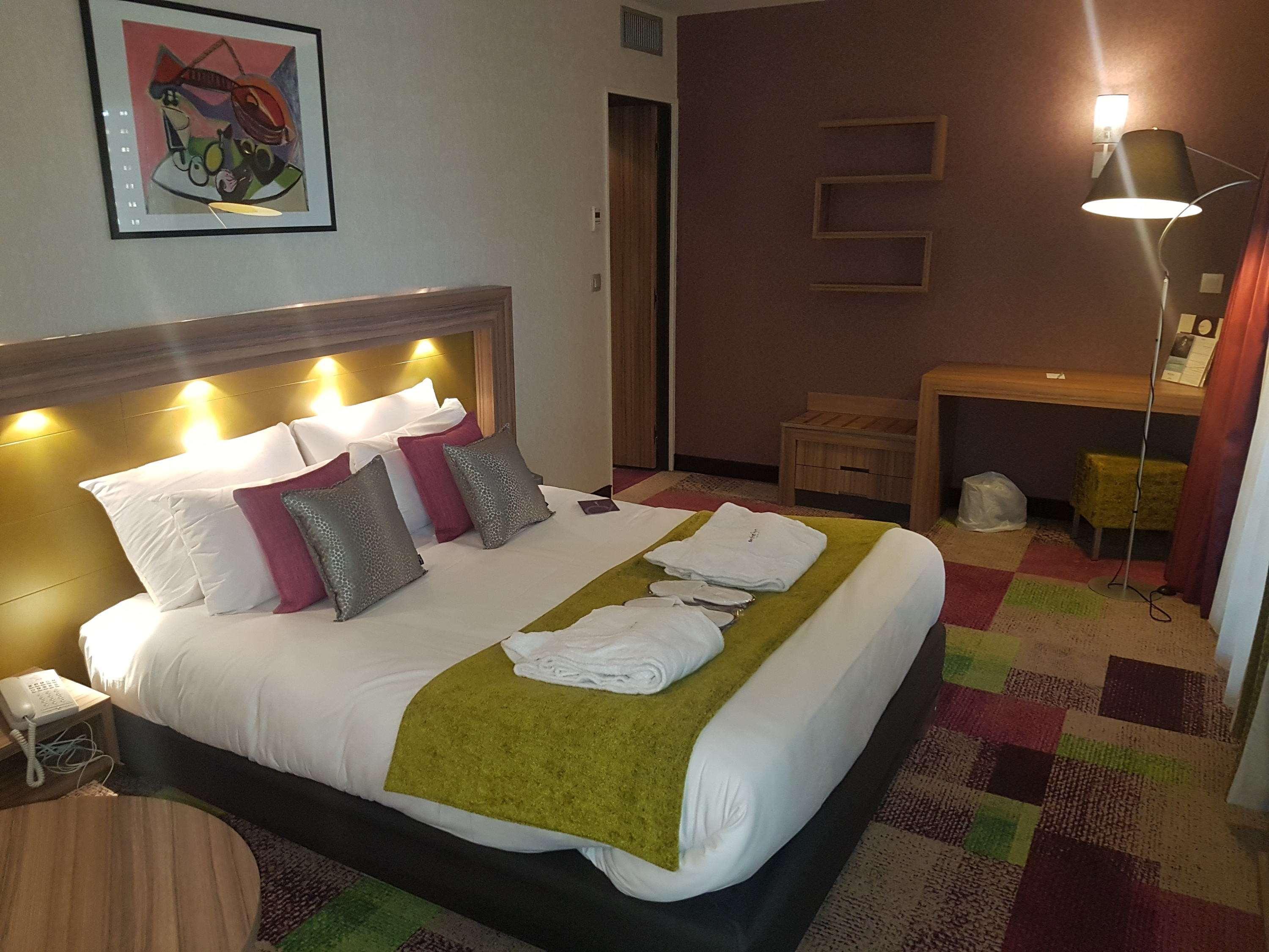 Mercure Libourne Saint Emilion Esterno foto