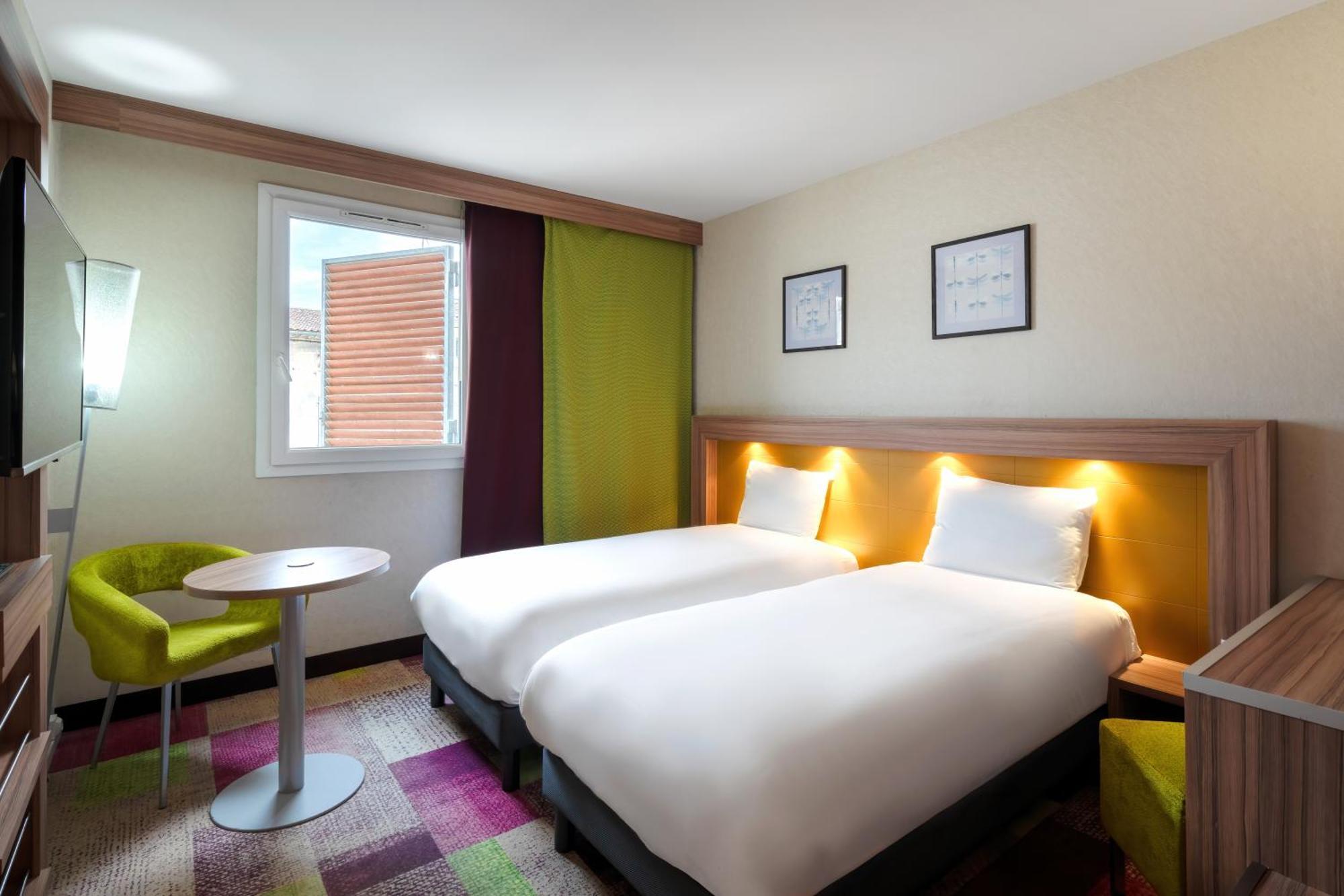Mercure Libourne Saint Emilion Esterno foto
