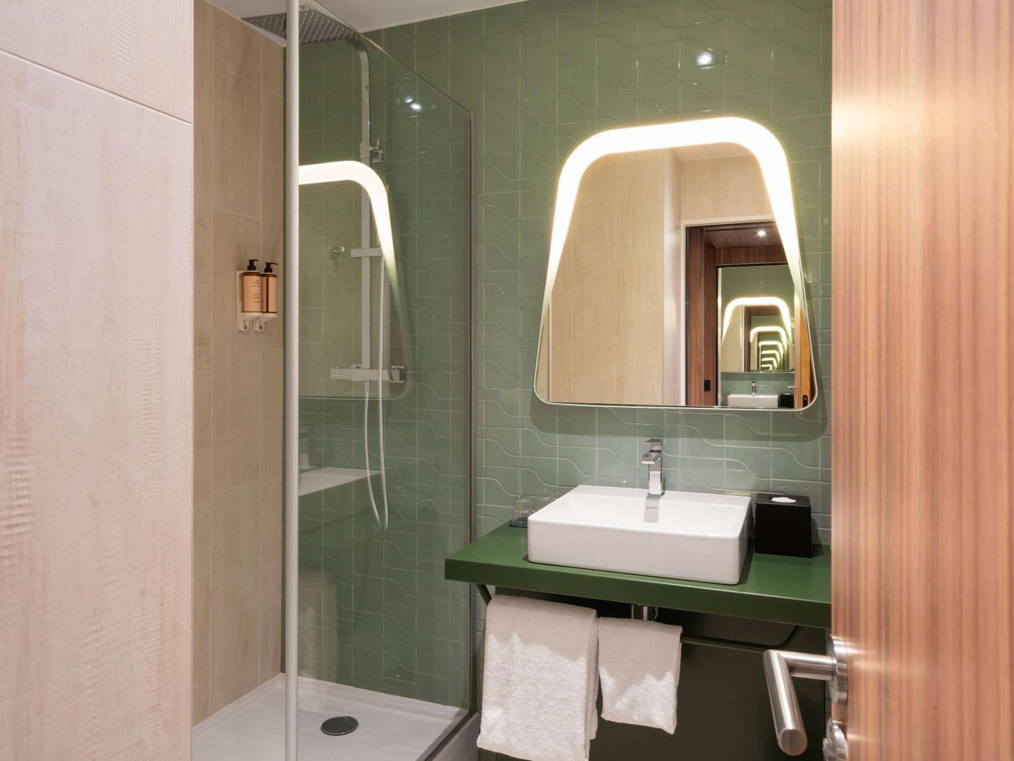 Mercure Libourne Saint Emilion Esterno foto