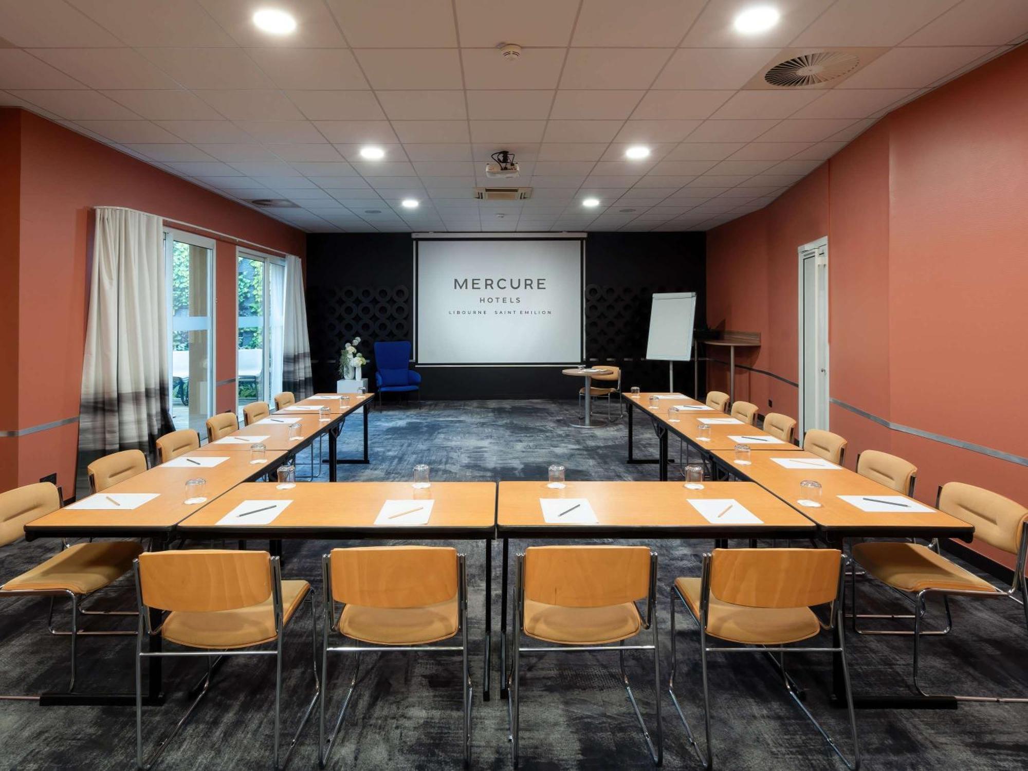 Mercure Libourne Saint Emilion Esterno foto
