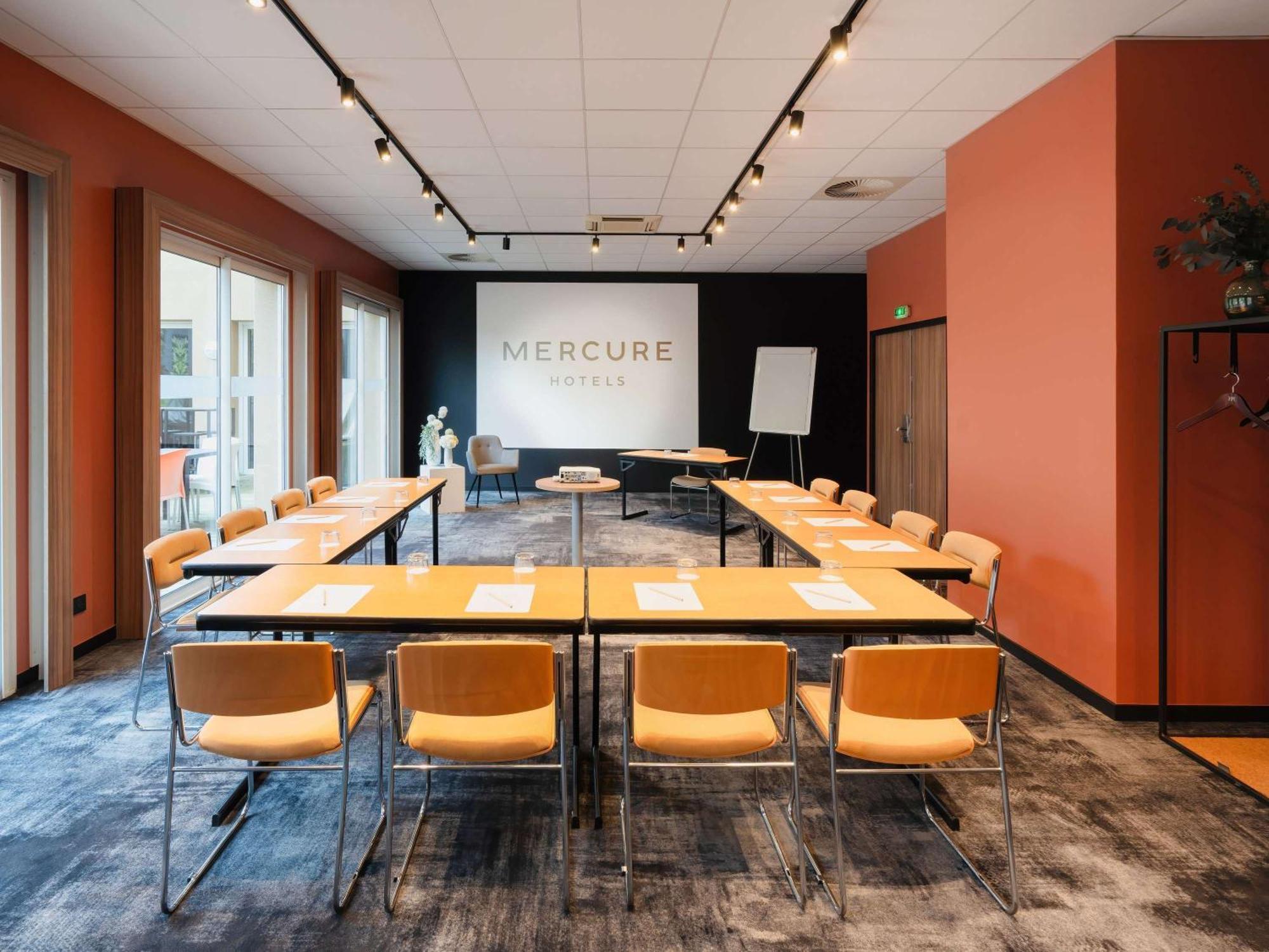 Mercure Libourne Saint Emilion Esterno foto