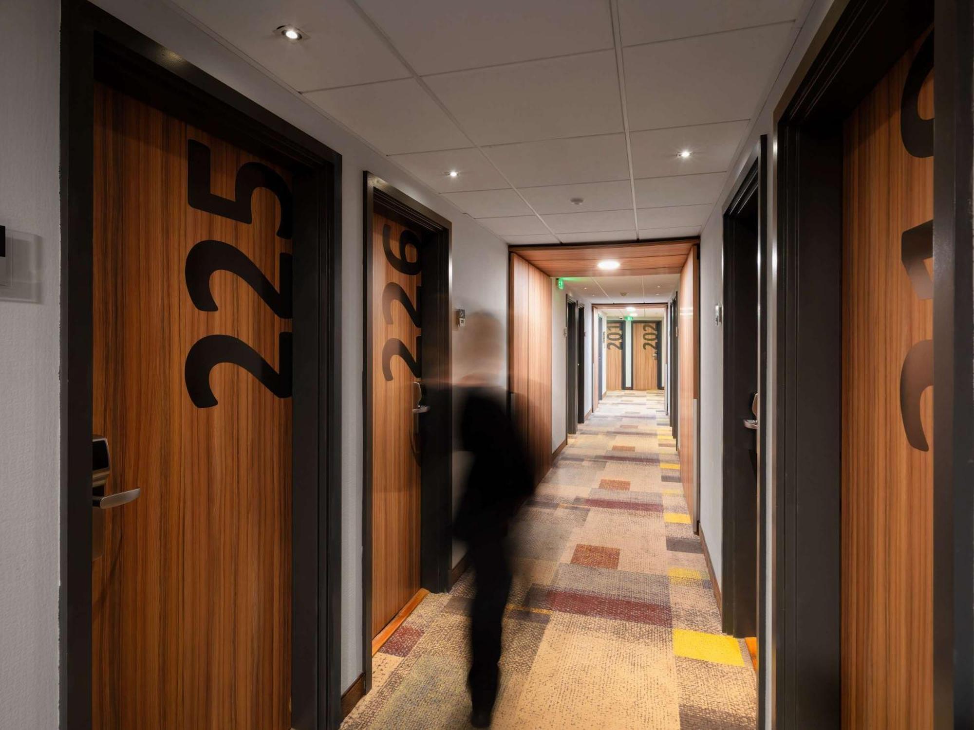 Mercure Libourne Saint Emilion Esterno foto