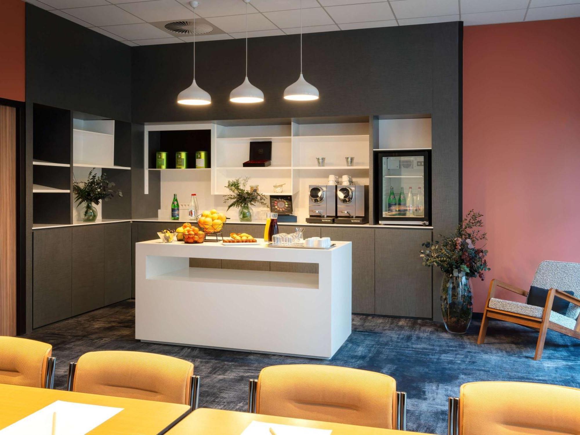 Mercure Libourne Saint Emilion Esterno foto