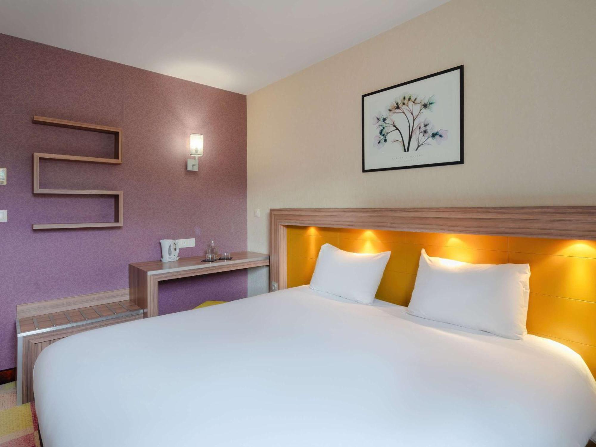 Mercure Libourne Saint Emilion Esterno foto